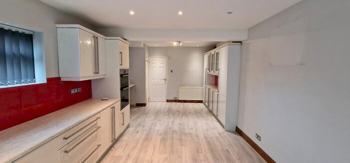 2 Bedroom Semi-Detached House To Rent In Third Avenue, Luton, LU3