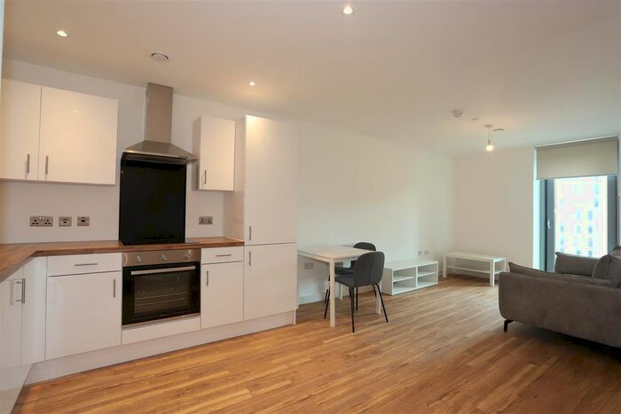 1 Bedroom Flat To Rent In Michigan Avenue, Salford, M50