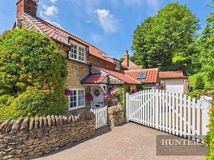 3 Bedroom Cottage For Sale In High Street, Brompton-By-Sawdon, Scarborough, YO13