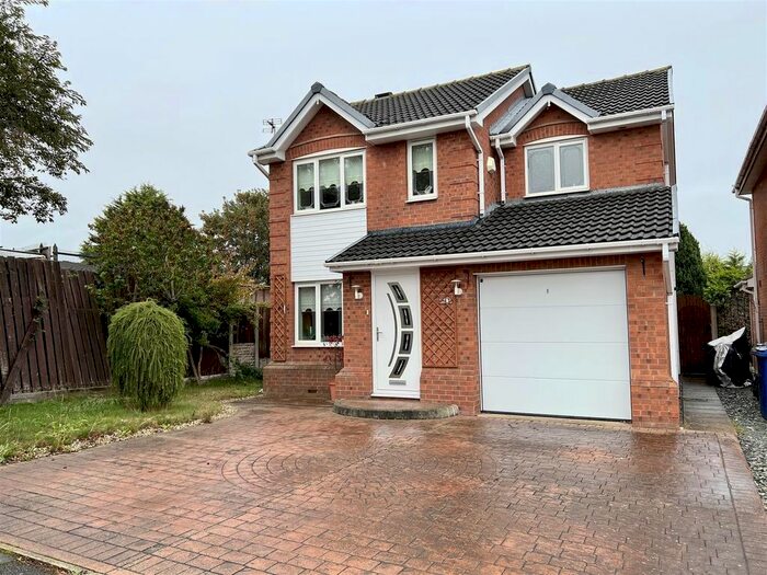 3 Bedroom Detached House To Rent In Francus Royd, Carlton, Barnsley, S71