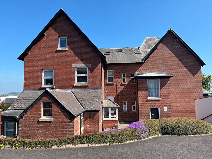 2 Bedroom Flat To Rent In Rackclose Gardens, Chard, Somerset, TA20