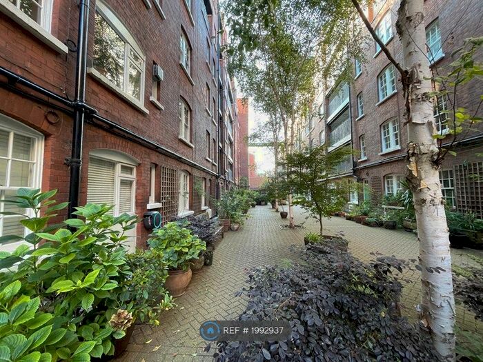 2 Bedroom Flat To Rent In Thanet House, London, WC1H