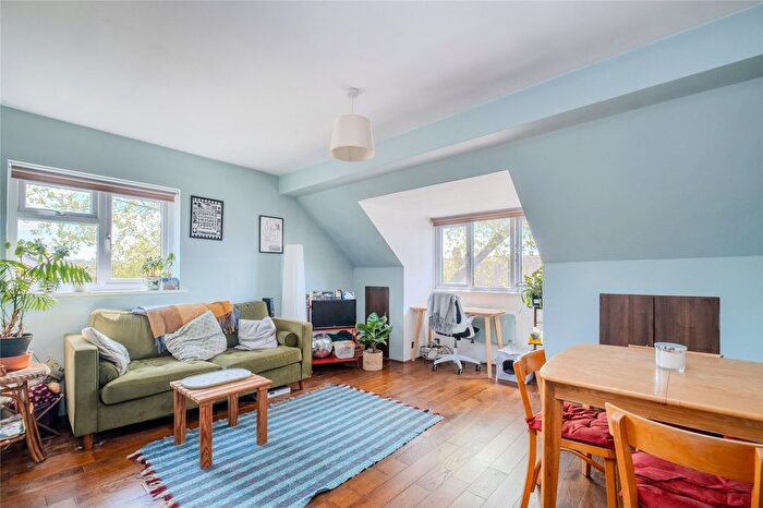 1 Bedroom Flat For Sale In Longthornton Road, London, SW16