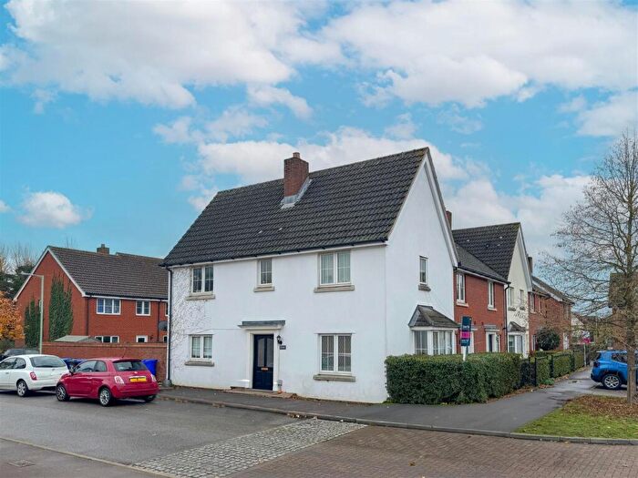 3 Bedroom End Of Terrace House For Sale In Damson Close, Red Lodge, IP28