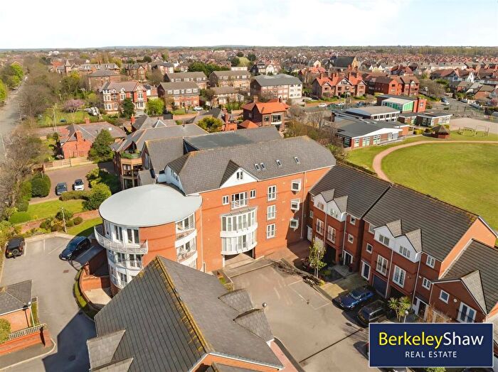 2 Bedroom Apartment For Sale In The Knowles, Blundellsands Road West, Crosby, Liverpool, L23