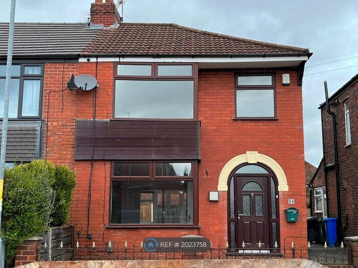 3 Bedroom Semi-Detached House To Rent In Fairbourne Road, Denton, Manchester, M34