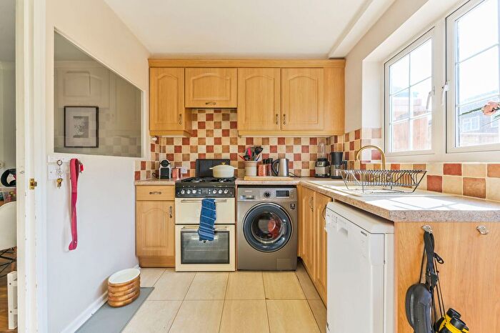 1 Bedroom End Of Terrace House For Sale In Sawyers Lawn, West Ealing, London, W13