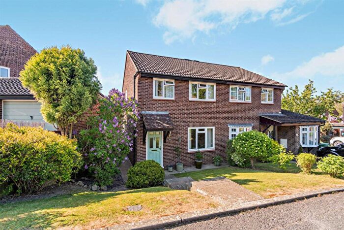 3 Bedroom House For Sale In Reinden Grove, Downswood, Maidstone, ME15