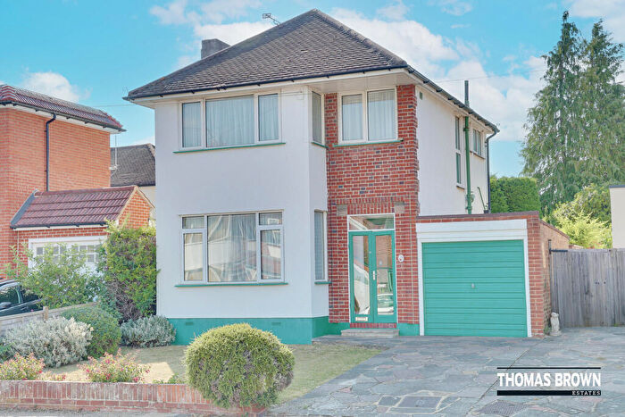 3 Bedroom Detached House For Sale In Fairview Drive, Orpington, BR6