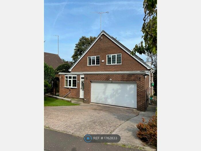 4 Bedroom Detached House To Rent In Marland Fold, Rochdale, OL11