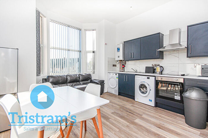 3 Bedroom Apartment To Rent In Loughborough Road, West Bridgford, NG2