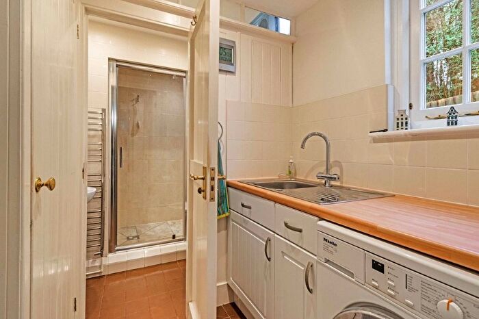 4 Bedroom Country House For Sale In Town Hill, Lamberhurst, East Sussex, TN3 - Photo 9