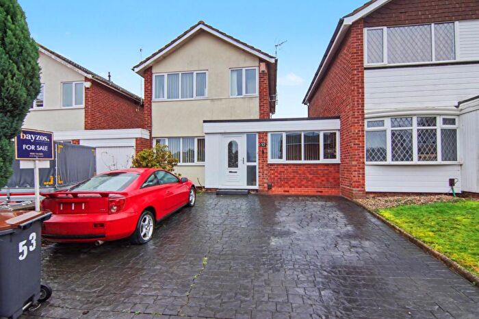 4 Bedroom Link Detached House For Sale In Orkney Close, Nuneaton, CV10