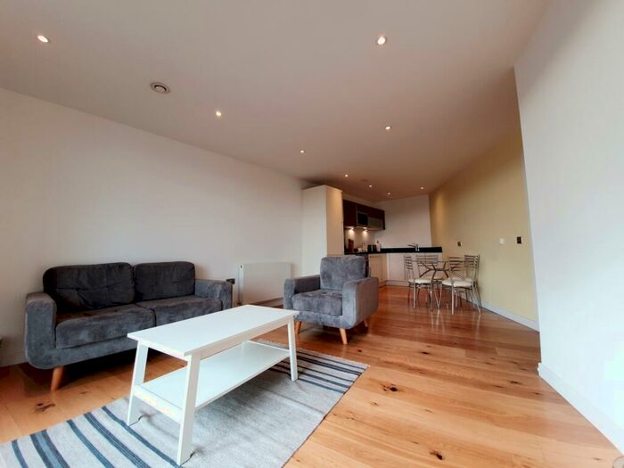 2 Bedroom Apartment To Rent In Candle House Wharf Approach Leeds, LS1