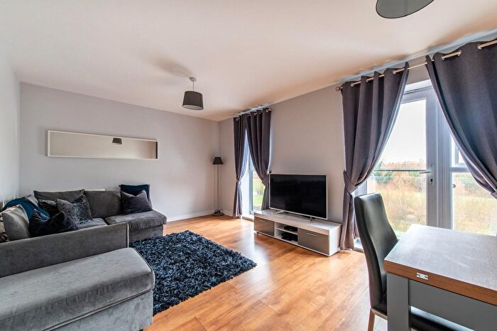 2 Bedroom Flat For Sale In Vickers Green, Crayford, DA1