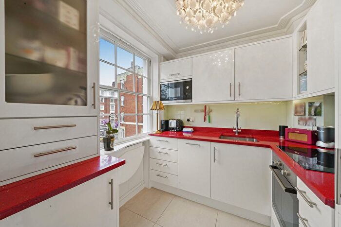 1 Bedroom Flat To Rent In Earls Terrace, London, W8