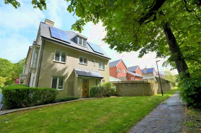 3 Bedroom End Of Terrace House To Rent In East Cowes, Isle Of Wight, PO32