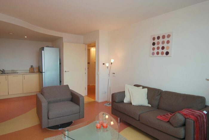 1 Bedroom Flat To Rent In Westminster Bridge Road, Waterloo, London, SE1