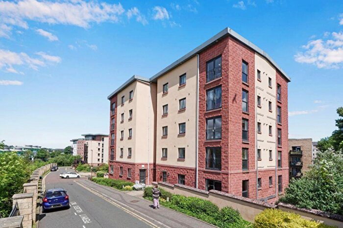 2 Bedroom Flat For Sale In B Flat, Slateford Gait, Edinburgh, EH11