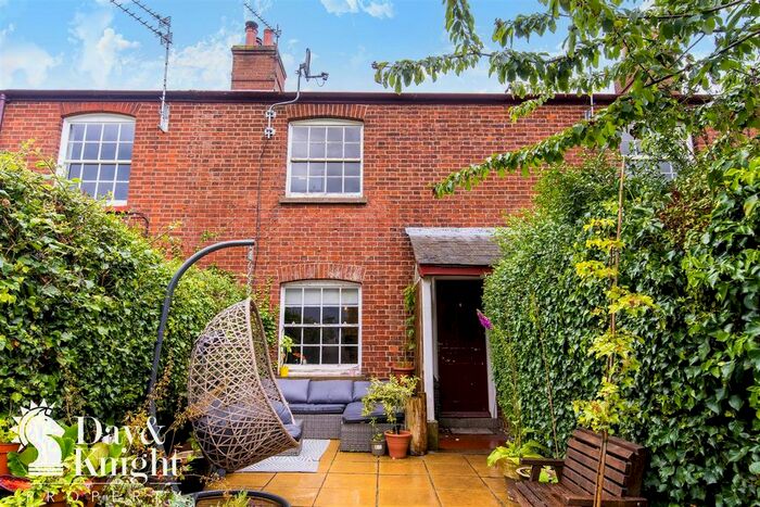 3 Bedroom Terraced House For Sale In Church Lane, Fritton, Great Yarmouth, NR31