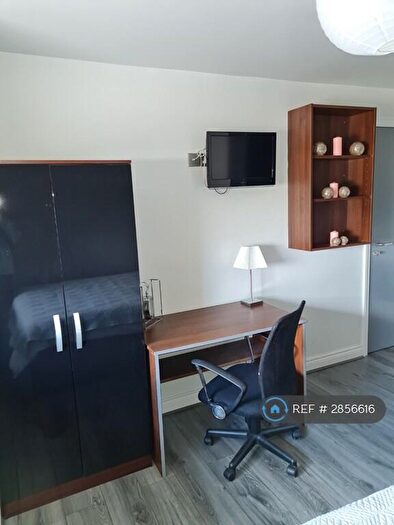 Studio To Rent In Oldgate, Huddersfield, HD1