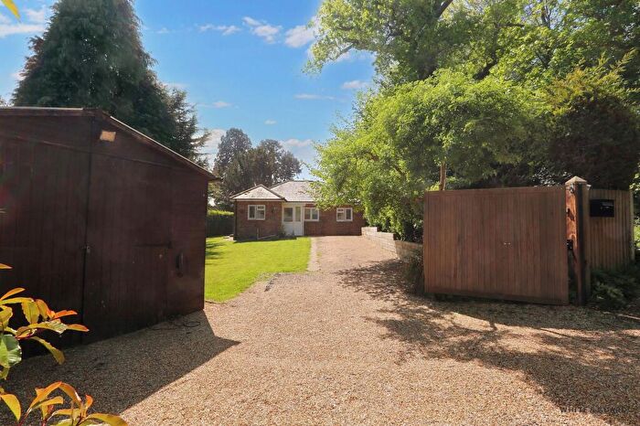 3 Bedroom Detached Bungalow For Sale In Greenwood Lane, Durley, SO32