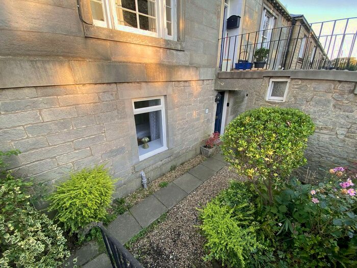 3 Bedroom Flat To Rent In Quality Street, Cramond, Edinburgh, EH4