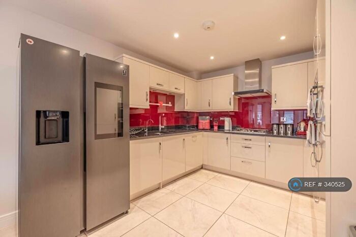 4 Bedroom Detached House To Rent In Starling Crescent, Slough, SL3