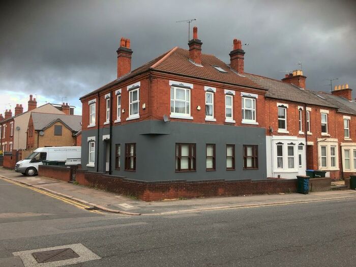 8 Bedroom End Of Terrace House To Rent In Bedroom House-Earlsdon, CV5