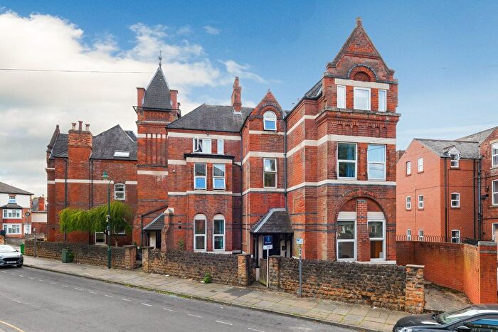 4 Bedroom Flat To Rent In Gedling Grove, Arboretum, Nottingham, NG7