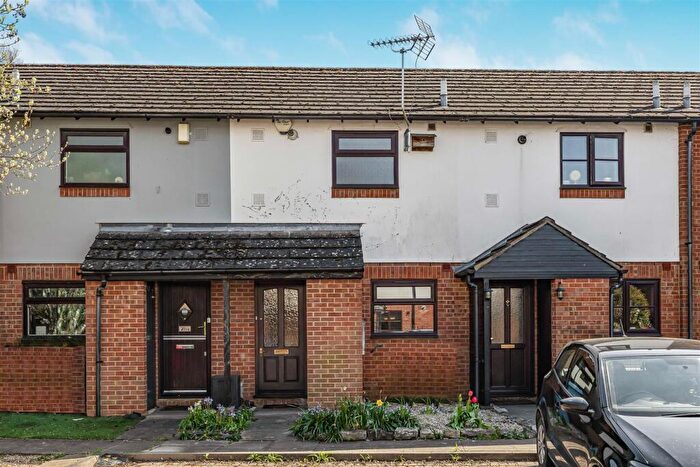 1 Bedroom Terraced House For Sale In Savoy Court, Maidenhead, SL6