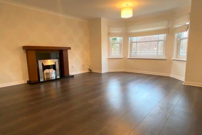 2 Bedroom Flat To Rent In Helmsdale Close, Glasgow G72