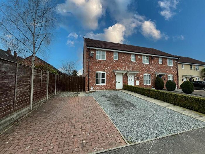 3 Bedroom End Of Terrace House For Sale In The Orchard, Leven, HU17