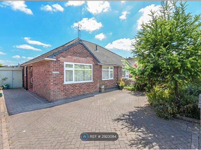 3 Bedroom Bungalow To Rent In Home Farm Crescent, Leamington Spa, CV31