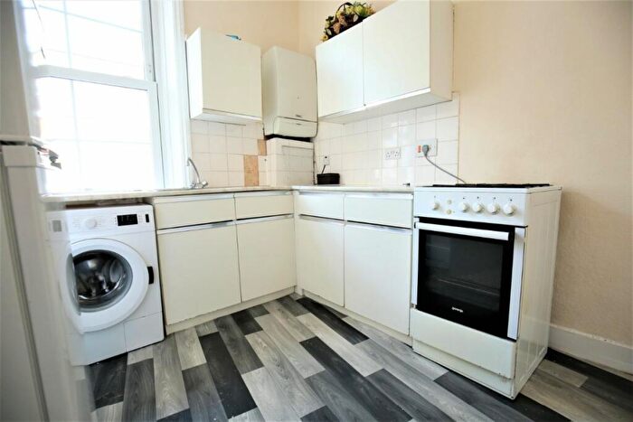 1 Bedroom Flat To Rent In Stoke Newington High Street, London, N16