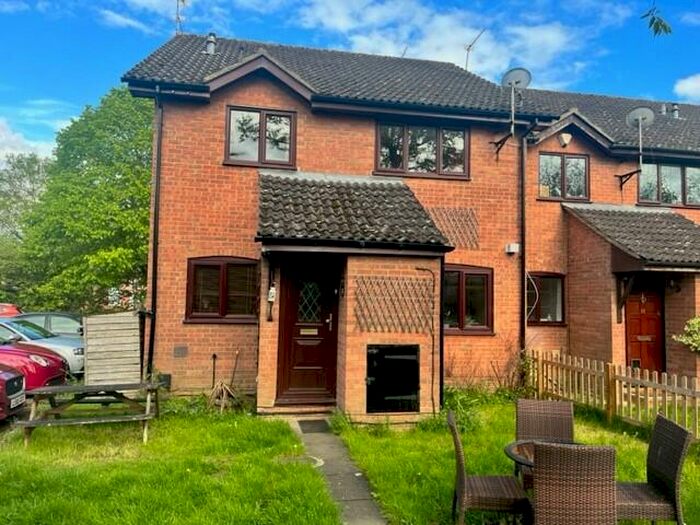 2 Bedroom End Of Terrace House To Rent In Nursery Close, Chineham, RG24