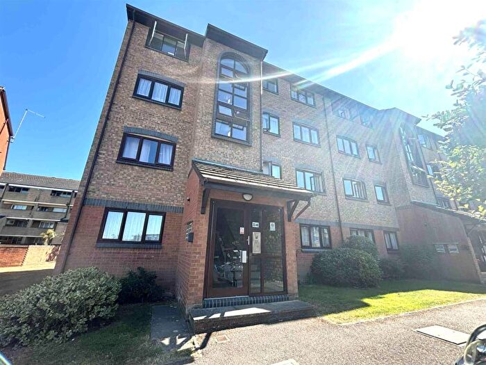 1 Bedroom Flat To Rent In King Street, Gosport, PO12