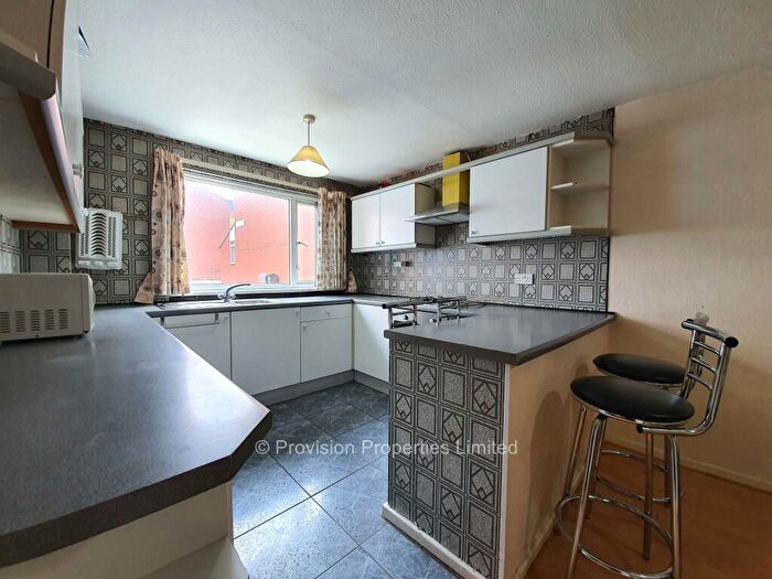 3 Bedroom Town House To Rent In Consort View, Hyde Park, Leeds, LS3