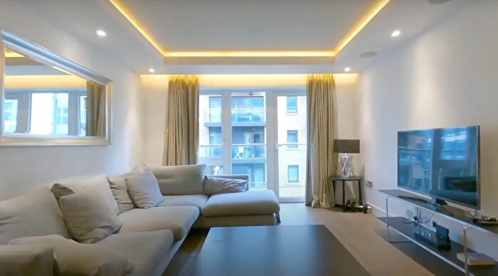 2 Bedroom Flat To Rent In Parr's Way, London, W6