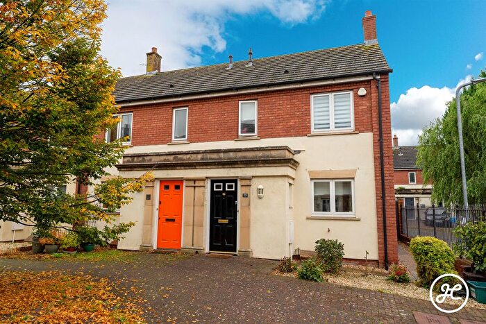 3 Bedroom End Terrace House For Sale In Mitre Court, Taunton, TA1