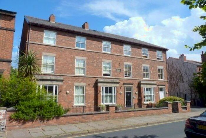 2 Bedroom Flat To Rent In Claughton Firs, Prenton, CH43