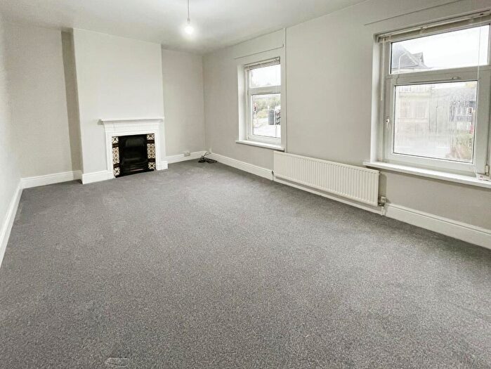 2 Bedroom Flat To Rent In Andrew Road, Penarth, CF64