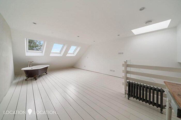 4 Bedroom Terraced House To Rent In Belgrade Road, London, N16