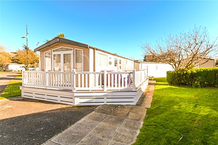 3 Bedroom Mobile/park Home For Sale In Shorefield, Shorefield Country Park, Downton, Hampshire, SO41