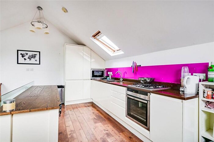 2 Bedroom Flat To Rent In Willesden Lane, Queens Park, NW6