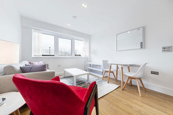 1 Bedroom Flat To Rent In Laporte Way, Luton, LU4