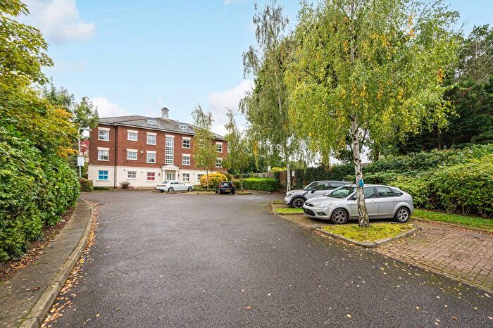 2 Bedroom Flat To Rent In Pearfield Road, Forest Hill, London, SE23