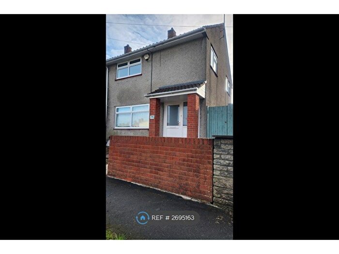 3 Bedroom Semi Detached House To Rent In Four Acres, Bristol, BS13