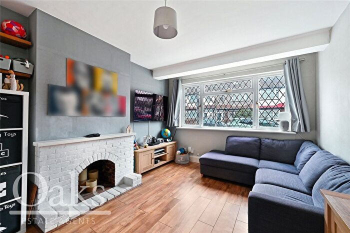 4 Bedroom Terraced House For Sale In Kynaston Avenue, Thornton Heath, CR7