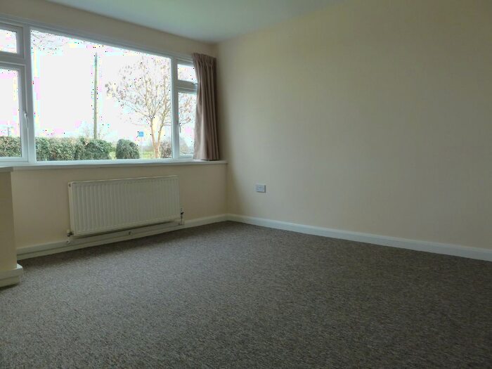 3 Bedroom Semi-Detached House To Rent In Fazeley Road, Tamworth, B78